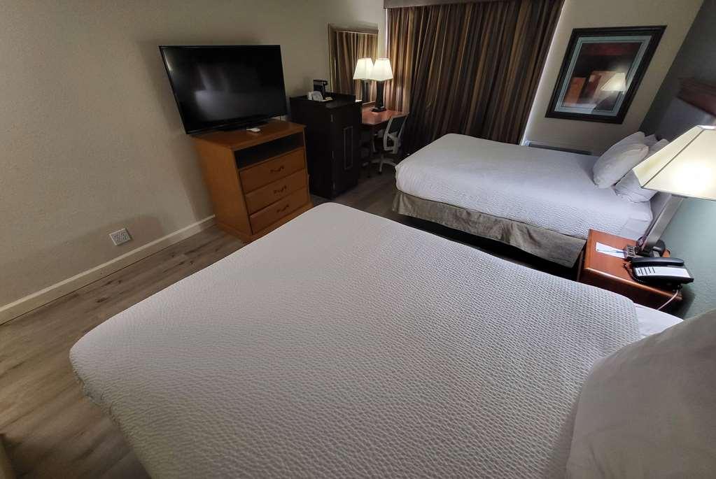Ramada By Wyndham Houston Intercontinental Airport East Hotel Humble Room photo